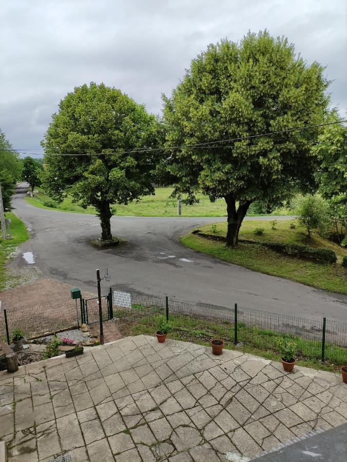 Gite Les Eylauds Pionsat Bagian luar foto