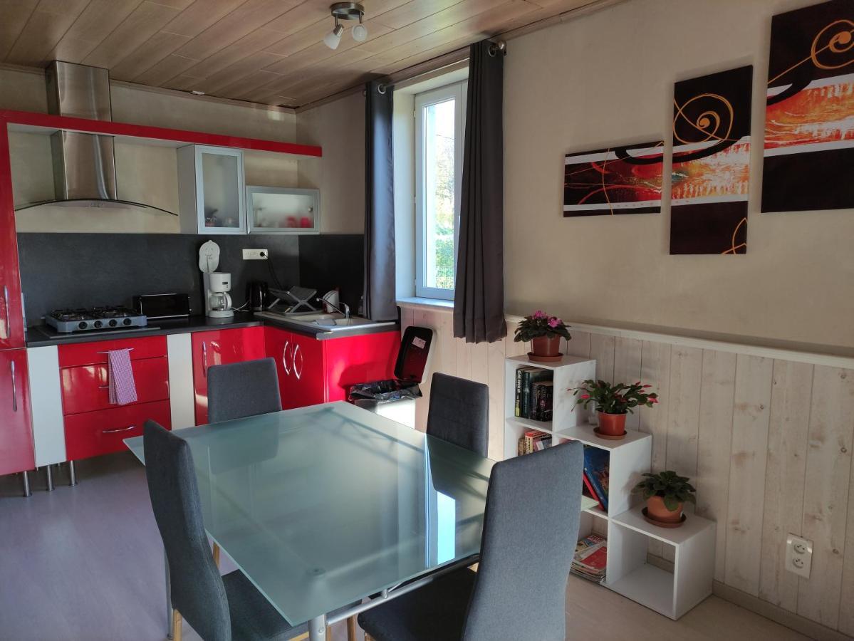 Gite Les Eylauds Pionsat Bagian luar foto